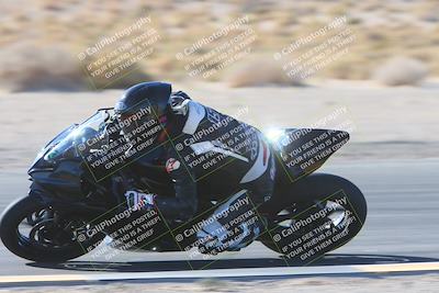 media/Jan-10-2025-CVMA Friday Practice (Fri) [[489e0da257]]/Group 4 and Trackday/Session 2 (Turn 4 Inside)/